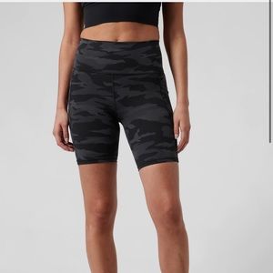 COPY - Athleta 7” Biker Short
